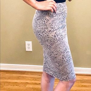 Forever 21 Pencil Skirt-Knee Length